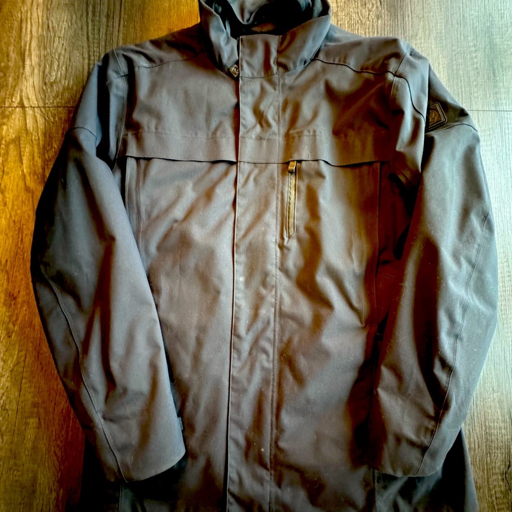 Mens Lululemon Coat. Dark Navy. Size Medium/Large. Zip out inner fleece/liner.